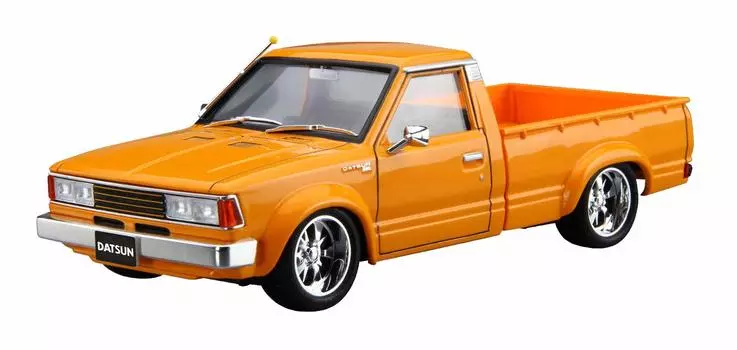 Aoshima Bunka Kyozai The Tuned Car Series Nissan 720 Datsun Truck Custom 1982 Plastic Model 1/24 No.22