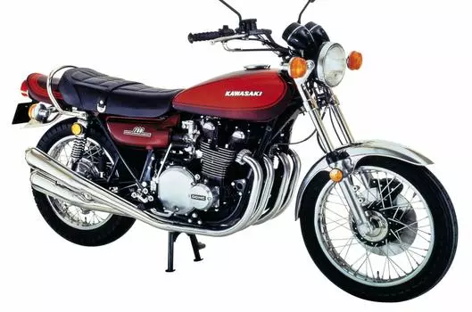 Aoshima Bunka Kyozaisha 112 Bike Series No.32 Kawasaki 750RS Z2 Пластиковая модель с кастомными деталями