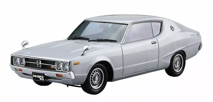 Aoshima Bunka Kyozaisha The Model Car Series Nissan GC111 Skyline 1976 Пластиковая модель 1/24 № 51 HT2000GTX-E S