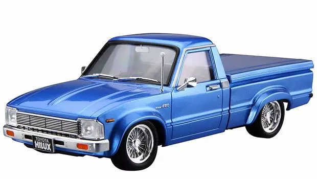 Aoshima Bunka Kyozaisha The Tuned Car Series Toyota RN30 Hilux Custom 1978 Пластиковая модель 1/24 № 30