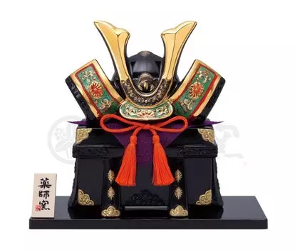 Аяэ Шуссе Шлем Хризантема Зеленый Суй и Майский фестиваль кукол (с Карахото) [(шлем) 9.5cm, (карахото) 8см] Мальчик