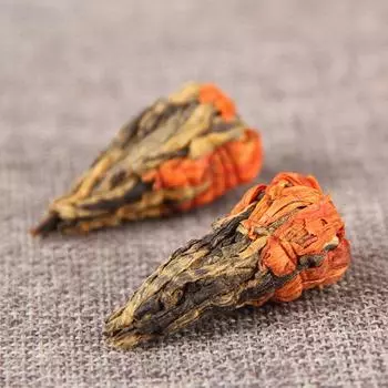 Ароматный медовый чай Кунгфу ручной работы Дяньхун Бай Хэ Бао Та Дянь Хун Черный чай 100g