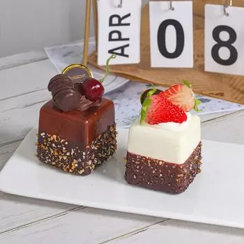 Artificial Fruit Cake Model High Simulation Strawberry Food Props Fake Dim Sum Bread Display Table Decoration Window Accessories