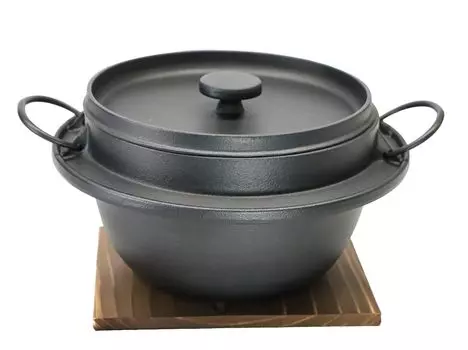 Асахи префектура Иватэ традиционный ремесленный железный горшок для риса Nanbu на 5 чашек (с подставкой из обожженного кедра) (Совместимость с газом/IH) Коммерческое использование товара