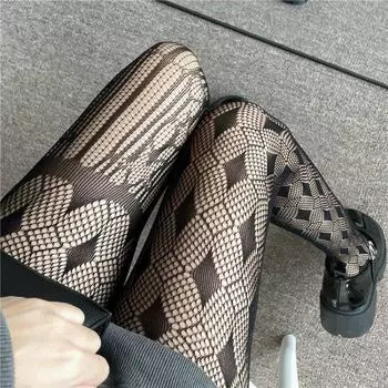 Асимметричные колготки большого размера из темного жаккарда в сетку с полым дизайном One Size чёрный