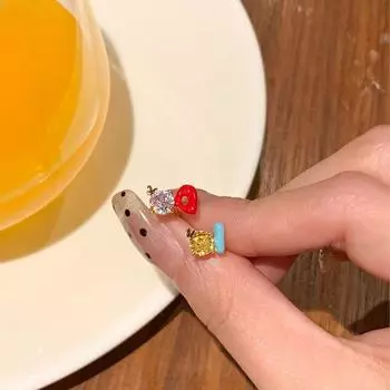 Асимметричные контрастные цветные капающие масляные циркониевые серьги-гвоздики с буквами для женщин, летние, свежие и модные, простые, темпераментные, универсальные серьги