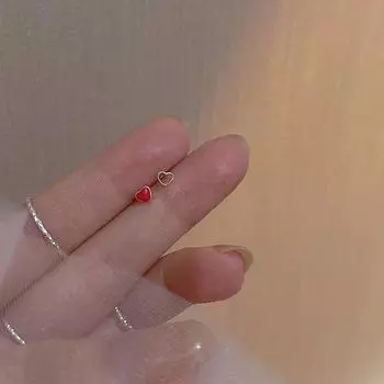 Асимметричные серьги-гвоздики Love Light Luxury Niche Design Sense Hollow Heart Earrings Temperament Earrings
