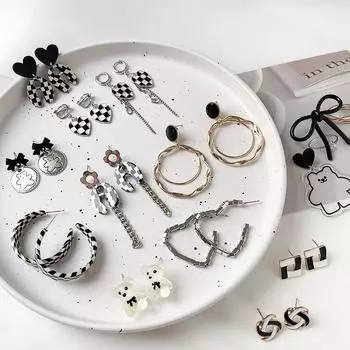 Asymmetrical Heart Earrings for Women - Trendy, Versatile, and Stylish Simple Design