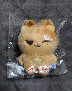 ATEEZ Кукла Чон У-Ёна, Подмигивание