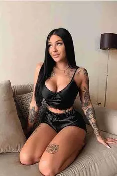 Атласный кружевной пижамный комплект Merry See с шортами, черный