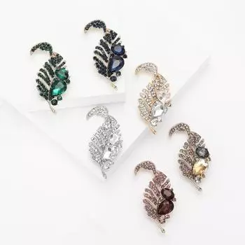 Атмосферная ретро-брошь из сплава со стразами в виде листа, модная высококачественная женская брошь для костюма, кардигана, корсажа, ювелирного украшения