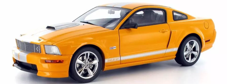 AUTOart Ford Mustang GT Coupe Внешний вид пакета завершен Продукт 1/18 07 (оранжевый)