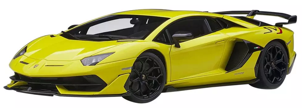 AUTOart Lamborghini Aventador SVJ Pearl Yellow Готовый продукт 1/18