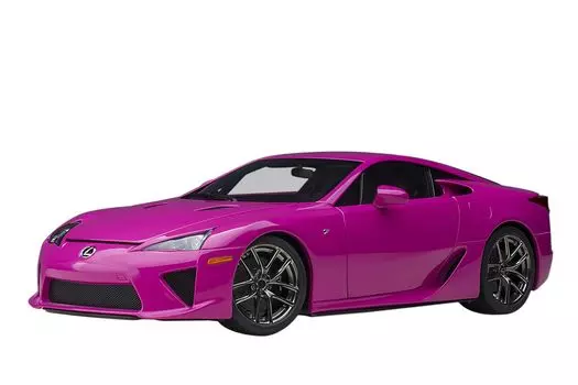 AUTOart Lexus LFA Завершенный продукт 1/18 (Страстный розовый)