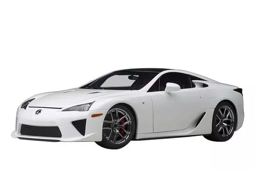 AUTOart Lexus LFA Завершенный продукт 1/18 (Whitetest Белый/Черный углерод) чёрный
