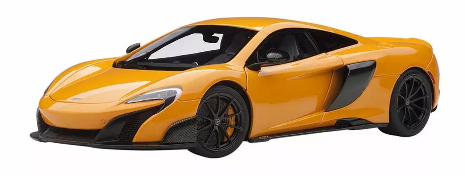 AUTOart McLaren 675 LT Orange Готовый продукт 1/18 оранжевый