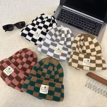 Autumn and winter big head circumference warm wool hat shows a small face 2025 new hat plaid casual knitted hat women M56-58cm