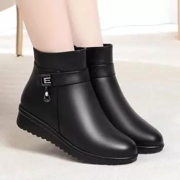 Autumn and winter casual fashion women s shoes round head Korean version Mao Mao metal buckle middle-aged and elderly mother cotton boots snow boots 35