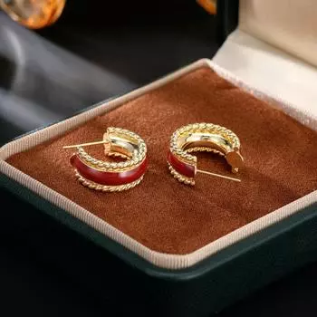 Autumn and winter new popular earrings retro Maillard style earrings Ankara red rings simple C ring studs