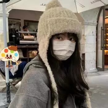 Autumn and winter new simple knitted lace-up bag head cold-proof plush ear protection hat trendy soft waxy wool cute hairball hat M56-58cm чёрный