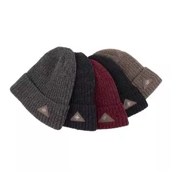 Autumn and winter new velvet chenille snowflake leather label hat scarf set