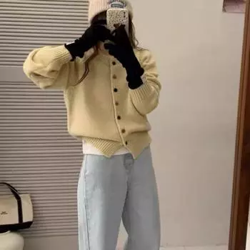 Autumn new crew neck cardigan women s high-end sense small short knitted sweater wear thickened temperament jacket one size fits all