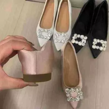 Autumn new soft-soled pointed small inner height increase single shoes women s versatile Doudou shoes light mouth style gentle shoes 34