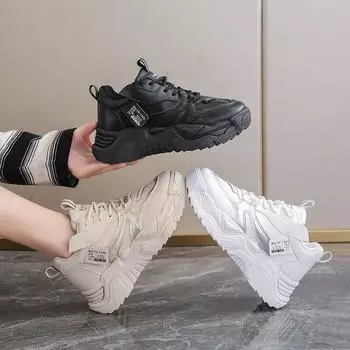 Осенние новые женские повседневные легкие и универсальные увеличивающие рост кроссовки на толстой подошве из кожи черного цвета для спортивных бега 35 чёрный