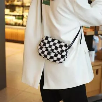 Autumn Women s Black and White Checkered Plush Saddle Bag, A Niche Design Single-shoulder Crossbody Bag for Women
