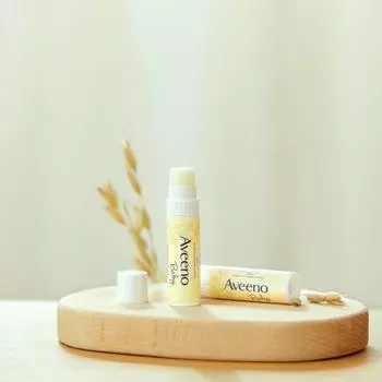 Aveeno Baby успокаивающий бальзам для губ и лица 4 г