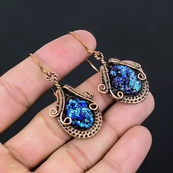 Титан Druzy Gemstone Чистая медная проволока Обернутая ювелирная подвеска ручной работы 2.36 Inches синий