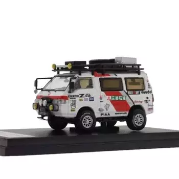 Автоботы Mitsubishi Delica Star Wagon Мини-автомобиль Mitsubishi Oil с аксессуарами AUTOBOTS MITSUBISHI DELICA STAR WAGON 4X4 MITSUBISHI OIL LHD P35 1/64 белый