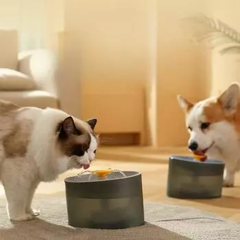 Автоматический дозатор воды для кошек Мобильный дозатор воды Бесшумная циркуляционная фильтрованная поилка для собак Товары для животных 18*13 cm