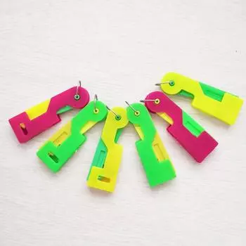 Автоматический нитевдеватель для иглы. Полезное руководство для пожилых людей. Простой в использовании швейный инструмент. 1 PCS разноцветный