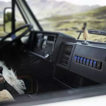 Автомобиль Грузовик Автобус Автоматический выключатель 7 Gang Rocker Switch Panel Dual USB Зарядные устройства Цифровой вольтметр Red