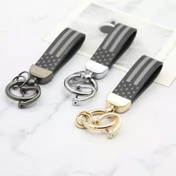 Автомобильный брелок с вращающейся пряжкой из сплава с американским флагом, идеальный аксессуар для ключей от автомобиля/дома/работы серебряный