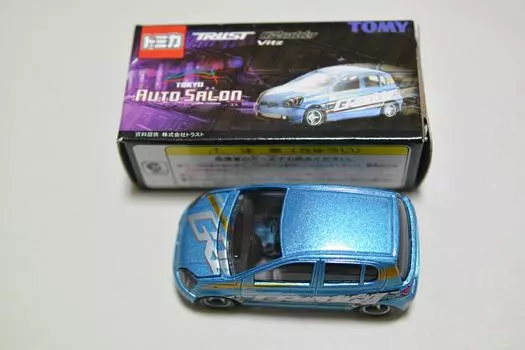Автосалон Томика Тойота Витц