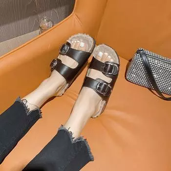 Axi Ge s fluffy slippers of the same style are worn by women with thick soles and one-word buckles to keep warm. Boken slippers are velvet in autu 35 чёрный
