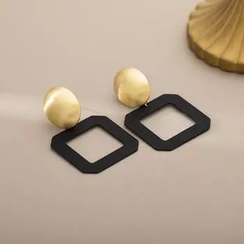 Ажурные квадратные геометрические преувеличенные ретро простые пластины от комаров без проколов ушей