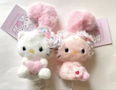 Б/у Sanrio Charmmy Kitty Мини Плюшевый Талисман Пушистое Сердце 2024
