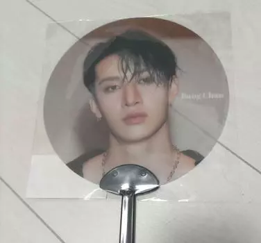 Б/у Stray Kids BANG CHAN YOUR HERO SEASON S GREETINGS MUSEUS Официальный пикет MD Clear Image HMV Limited