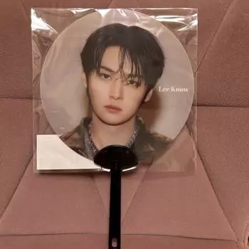 Б/у Stray Kids Lee Know МУЗЕЙ ВАШЕГО ГЕРОЯ СЕЗОННЫХ ПОЗДРАВЛЕНИЙ Официальный пикет MD Clear Image HMV Limited