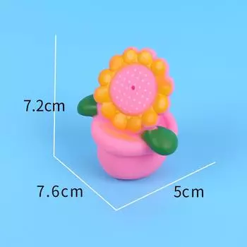Baby Bath Toys Soft Rubber Water Spray Colorful Animals Model Squeeze Sound Spraying Beach Bathroom Toys for Infant Kids Gift