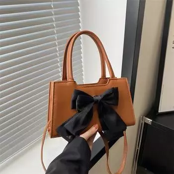 Сумка для девочек 2024 года, весна, новый корейский тренд, сумка-мессенджер с бантом, иностранный стиль, портативная маленькая квадратная сумка чёрный