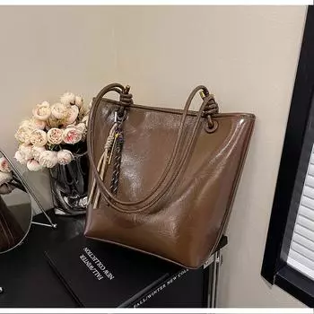 Bag women s 2024 new model is popular this year, large-capacity tote bag, versatile college student class bag, commuter bag темно-коричневого