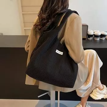 Bag Women s Autumn and Winter 2024 New Fashion Niche Design Shoulder Underarm Bag Premium Foreign Gas Bucket Bag чёрный