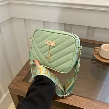 Bag women s bag 2024 new small square bag women s shoulder bag fashionable and simple messenger bag solid color makeup change bag чёрный