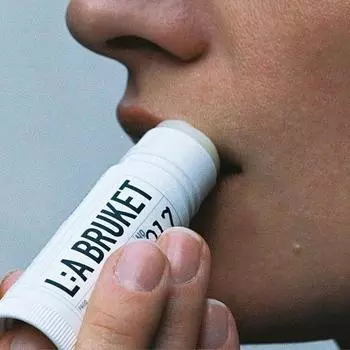 Бальзам для губ Labuket с ароматом миндаля и кокоса 14 г