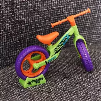 Балансировочная машина Редька Мини-велосипед Игрушка Пластиковые Подвижные и скользящие Велосипеды Взрослые Подростки 8cm random color