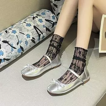Ballet style shallow mouth single shoes new fashion bow glossy small leather shoes buckle simple flat shoes 35